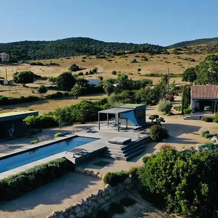 Paradis de 4 villas T2 à Capo Di Feno à seulement 800 mètres de la plage Villa