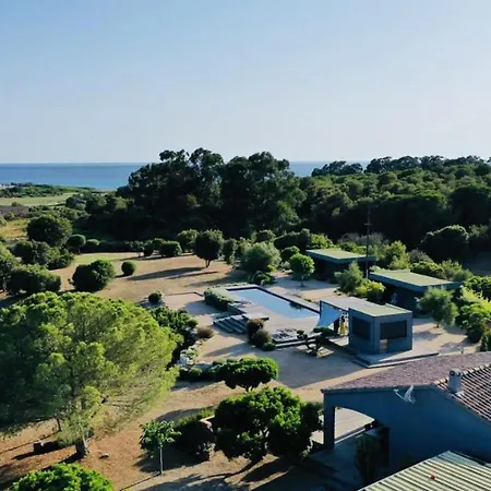 Paradis de 4 villas T2 à Capo Di Feno à seulement 800 mètres de la plage *