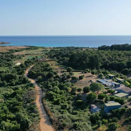 Paradis de 4 villas T2 à Capo Di Feno à seulement 800 mètres de la plage *